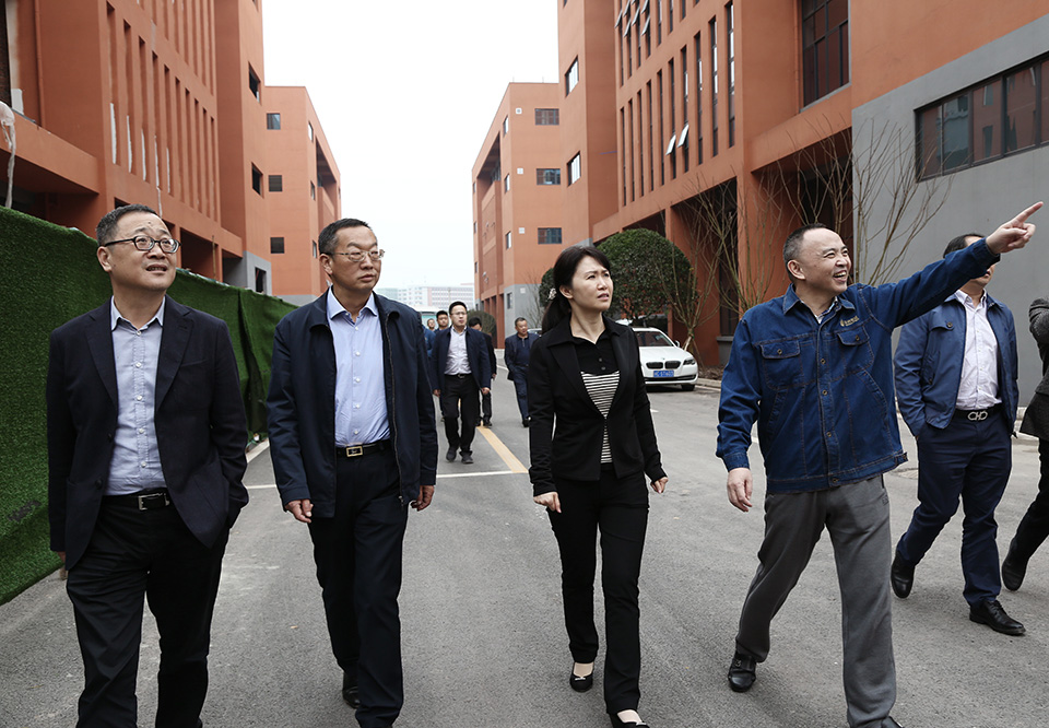 1572828322804694.jpg 8E3A4109.jpg