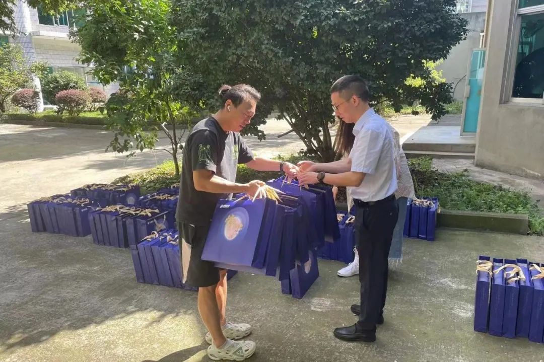 1696832602962534.jpg 50db38ccd31e63c4aec1916349c0891a.jpg