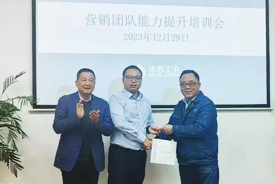 1705387863140077.jpg 9cfbbd6f8dfd8e69ab2f611eba0c86f9.jpg