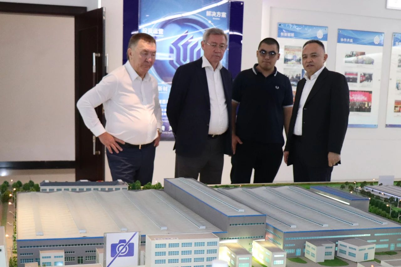 1744948379611395.jpg 1744948379611395.jpg