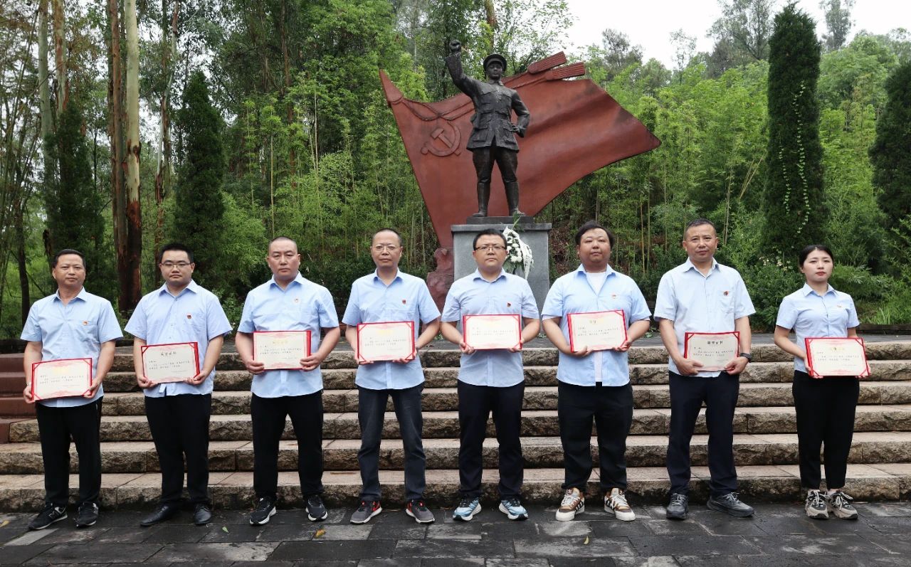 1751601690348643.jpg 1751601690348643.jpg